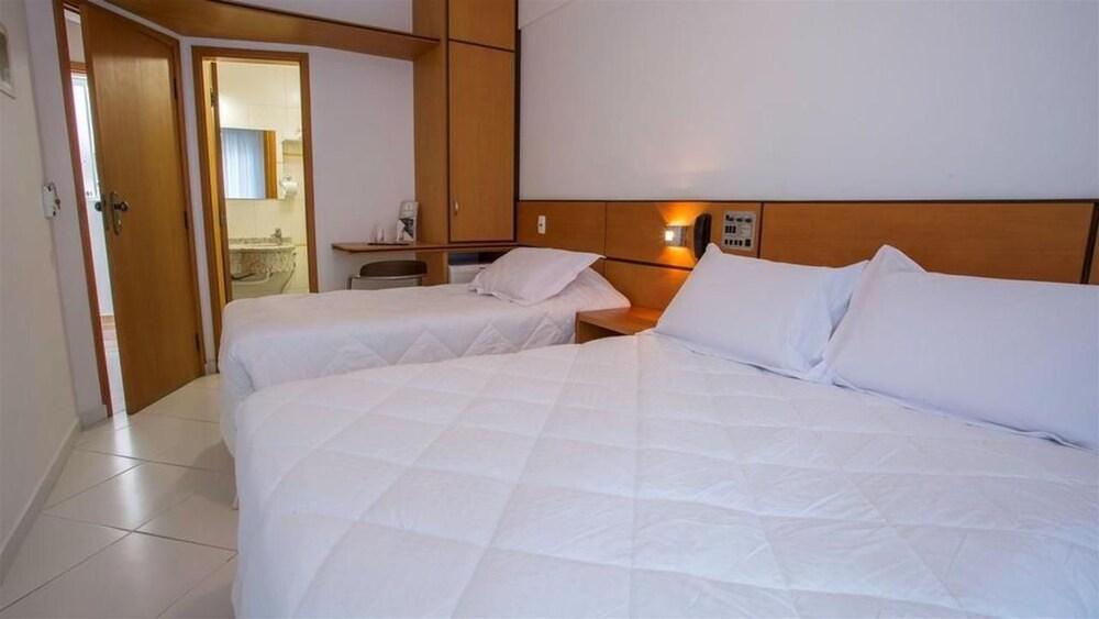 Atlantico Inn Apart Hotel Сантос Екстериор снимка