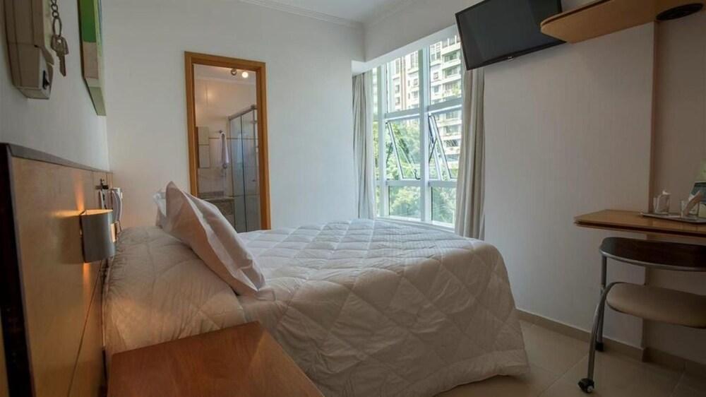 Atlantico Inn Apart Hotel Сантос Екстериор снимка